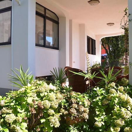 Apartments Bertok โคเปร์ ภายนอก รูปภาพ